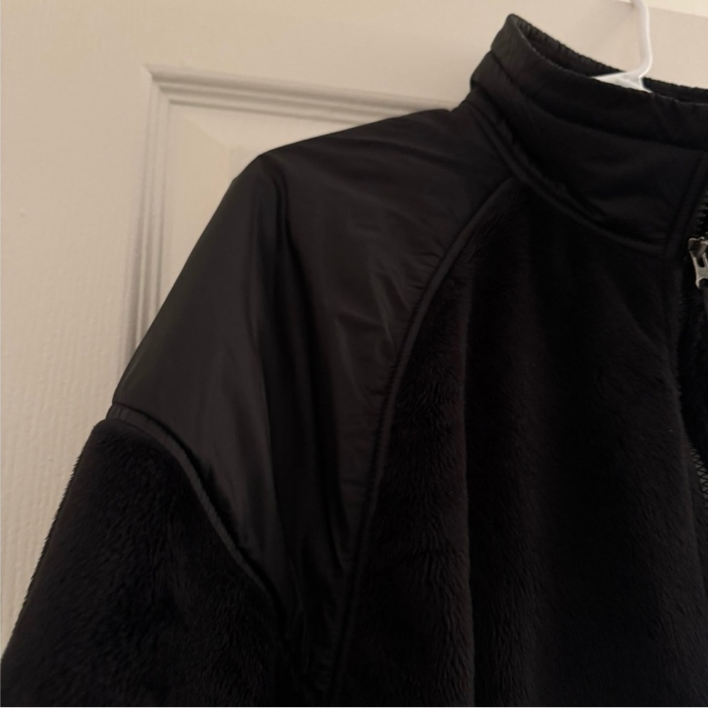 The North Face Black Jacket - Picture 4 of 4